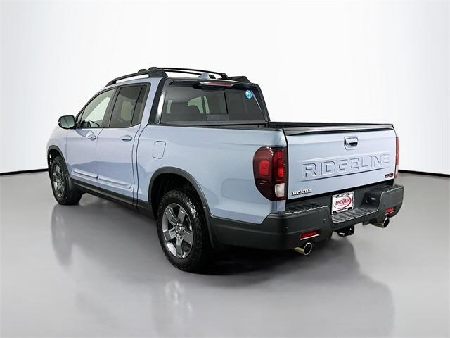 used 2025 Honda Ridgeline car, priced at $40,000