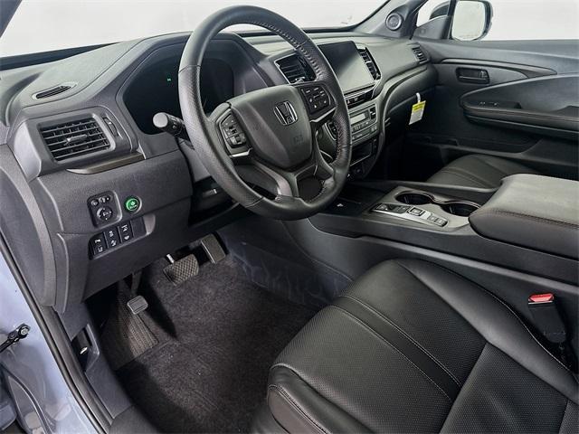 used 2025 Honda Ridgeline car, priced at $40,000