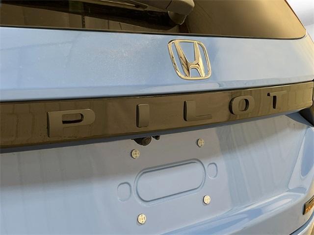 new 2025 Honda Pilot car, priced at $48,319