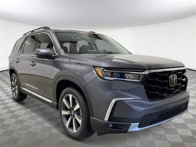 new 2025 Honda Pilot car, priced at $55,125