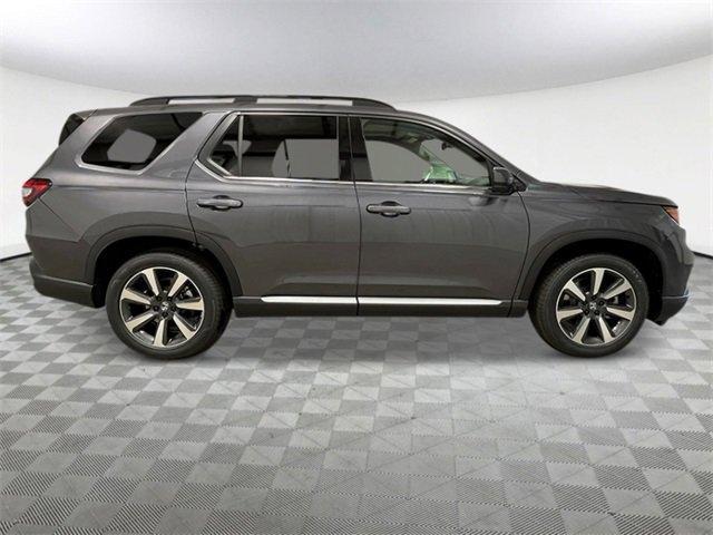 new 2025 Honda Pilot car, priced at $55,125