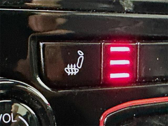 used 2022 Jeep Grand Cherokee car, priced at $27,305