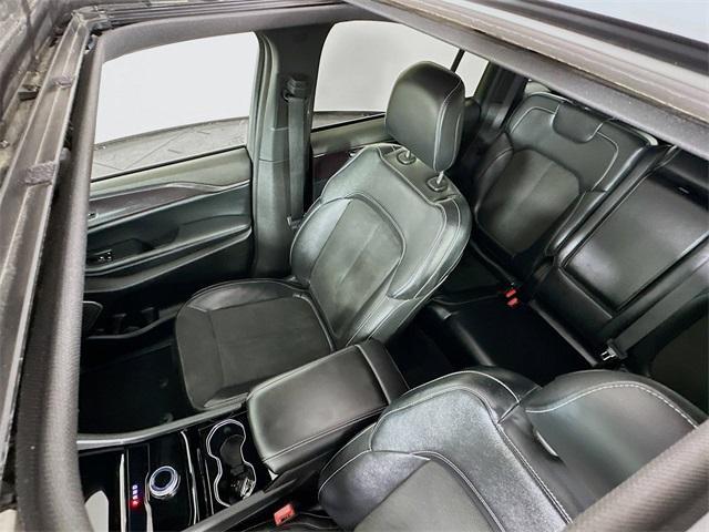 used 2022 Jeep Grand Cherokee car, priced at $27,305