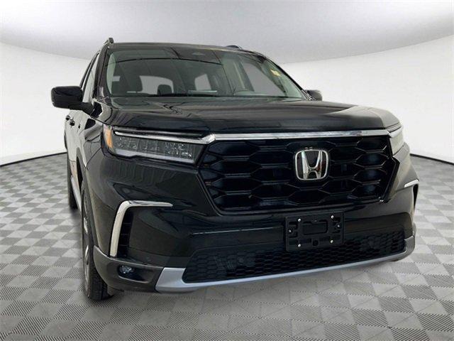 new 2025 Honda Pilot car, priced at $47,276