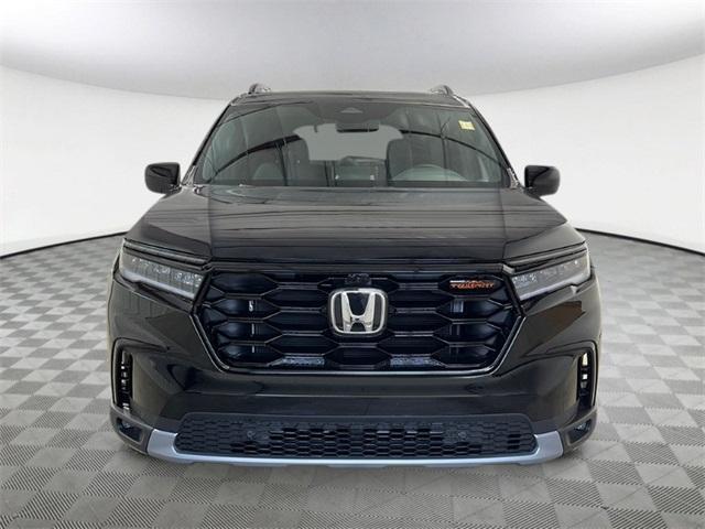 new 2025 Honda Pilot car, priced at $47,732