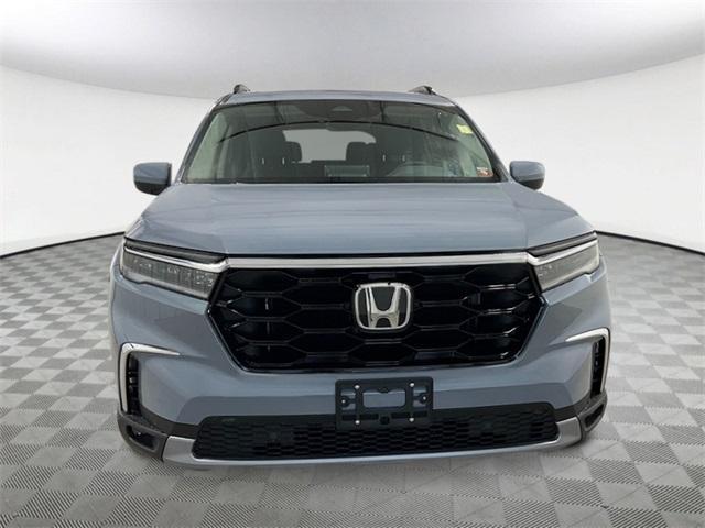 new 2025 Honda Pilot car, priced at $50,421