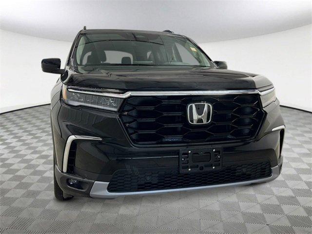 new 2025 Honda Pilot car, priced at $47,276