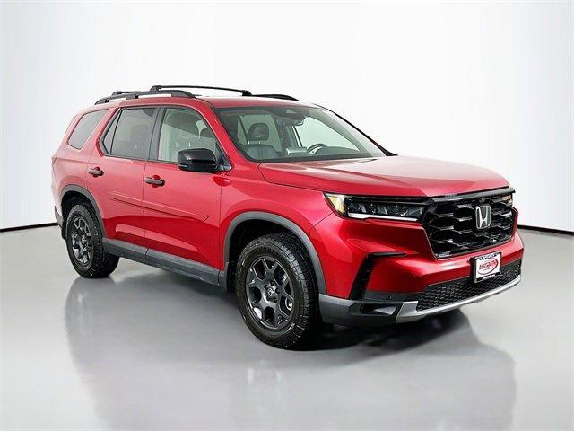 used 2025 Honda Pilot car, priced at $44,350