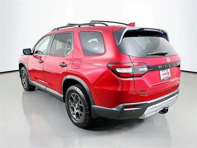 used 2025 Honda Pilot car, priced at $44,350