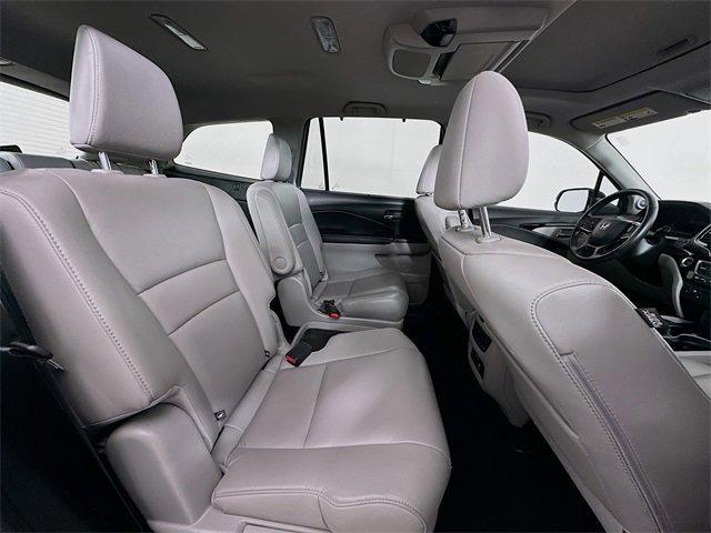 used 2022 Honda Pilot car, priced at $34,995