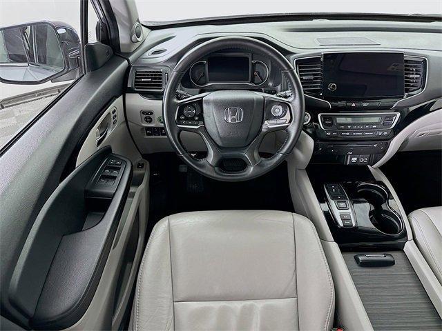 used 2022 Honda Pilot car, priced at $34,995