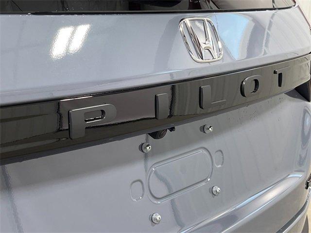 new 2025 Honda Pilot car, priced at $42,234