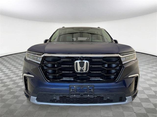 new 2025 Honda Pilot car, priced at $53,439