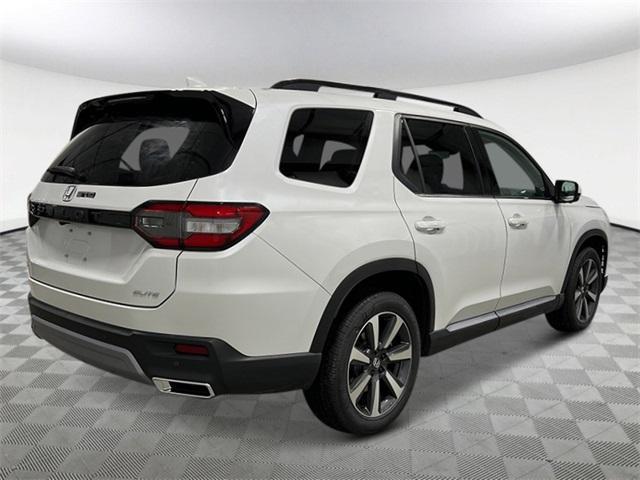 new 2025 Honda Pilot car, priced at $53,885