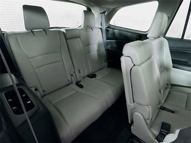 used 2022 Honda Pilot car, priced at $28,400