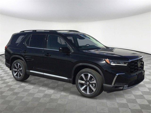new 2025 Honda Pilot car, priced at $55,125
