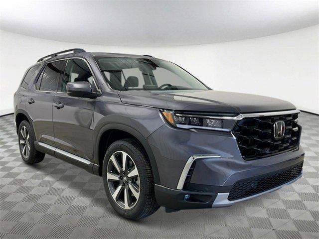 new 2025 Honda Pilot car, priced at $47,231