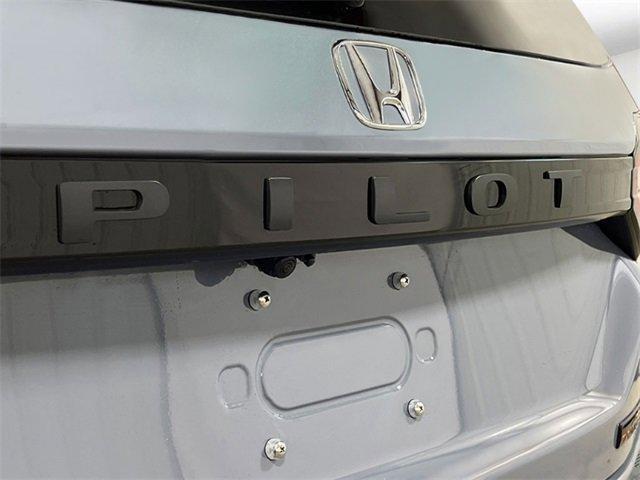 new 2025 Honda Pilot car, priced at $50,950