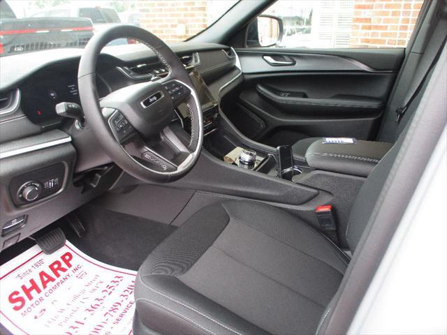 new 2024 Jeep Grand Cherokee car, priced at $40,207