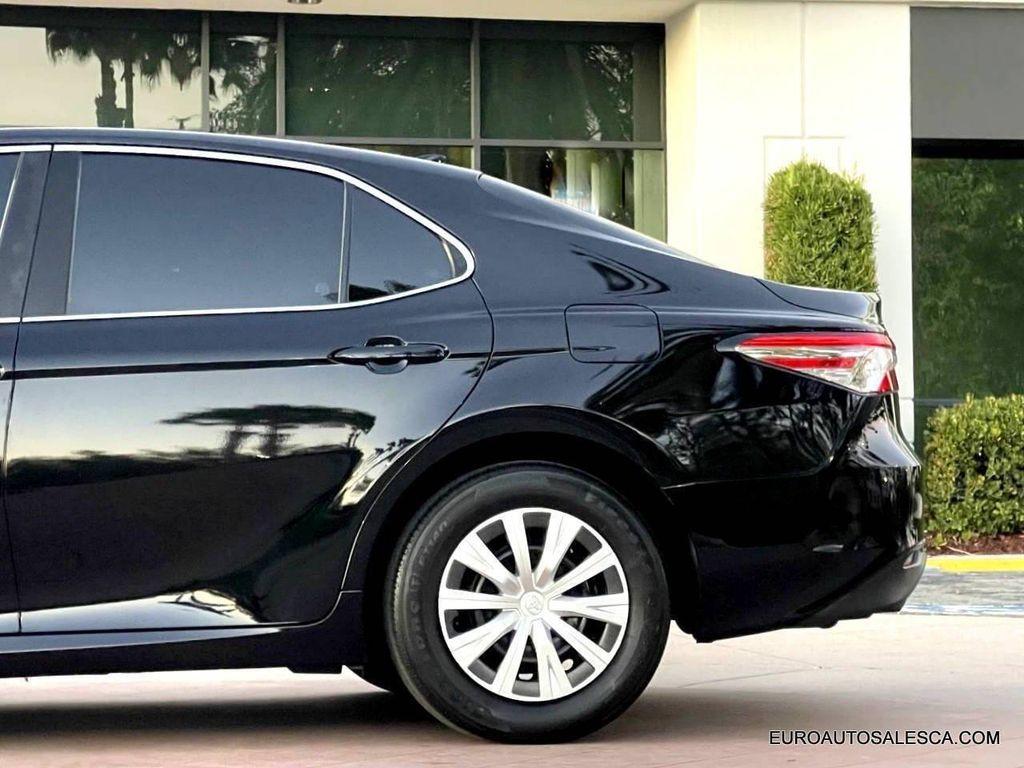 used 2019 Toyota Camry Hybrid car, priced at $24,888