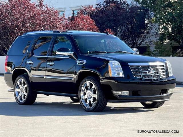 used 2009 Cadillac Escalade Hybrid car, priced at $16,888