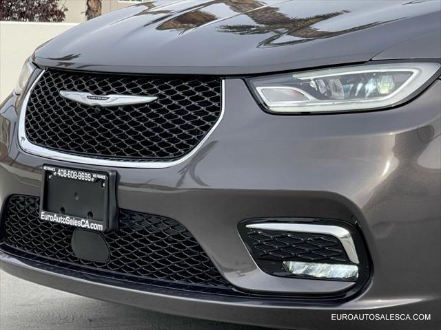 used 2021 Chrysler Pacifica car, priced at $17,999