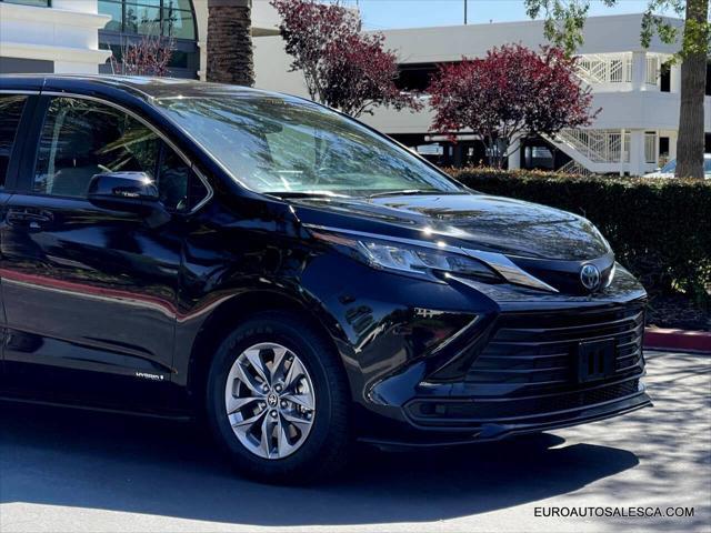 used 2021 Toyota Sienna car, priced at $30,500