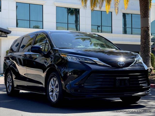 used 2021 Toyota Sienna car, priced at $30,500