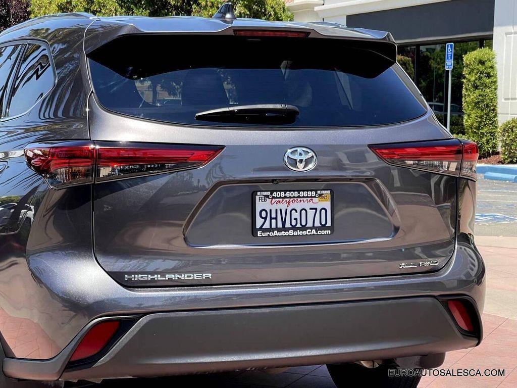 used 2021 Toyota Highlander car, priced at $27,500