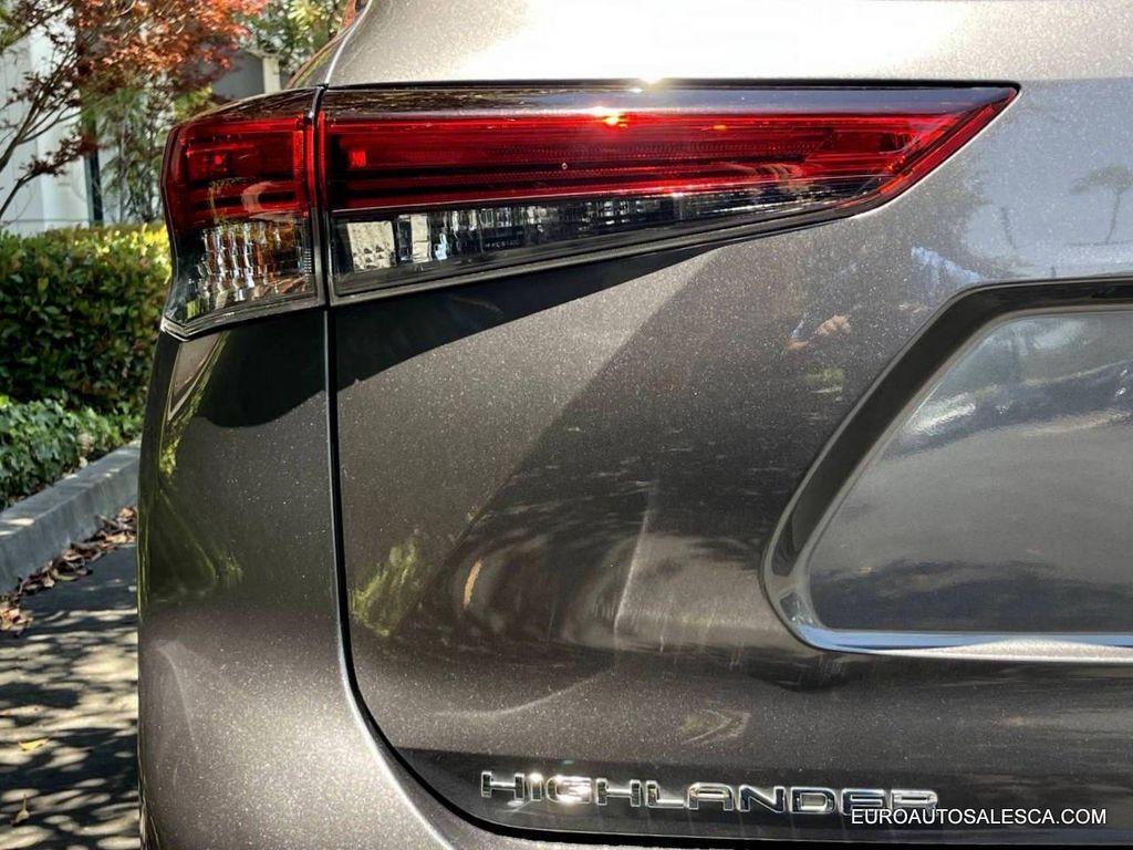 used 2021 Toyota Highlander car, priced at $27,500