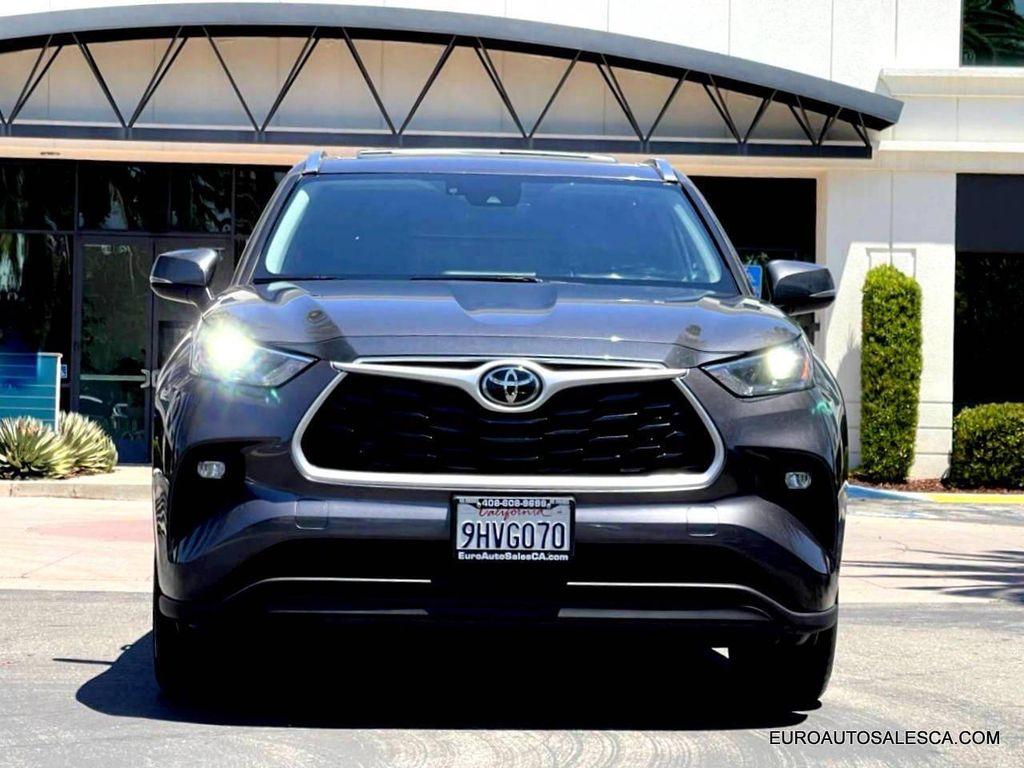 used 2021 Toyota Highlander car, priced at $27,500
