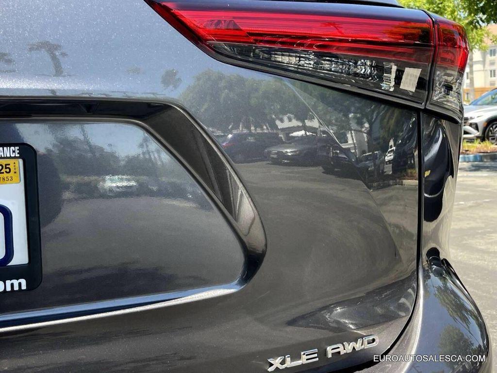 used 2021 Toyota Highlander car, priced at $27,500