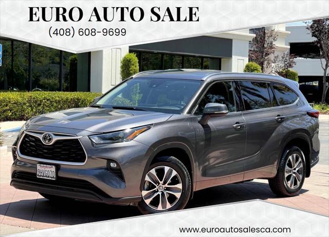 used 2021 Toyota Highlander car, priced at $27,500