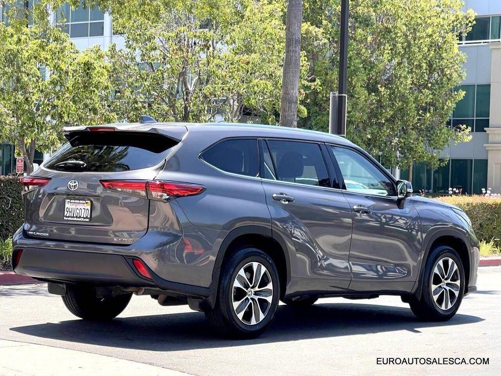 used 2021 Toyota Highlander car, priced at $27,500