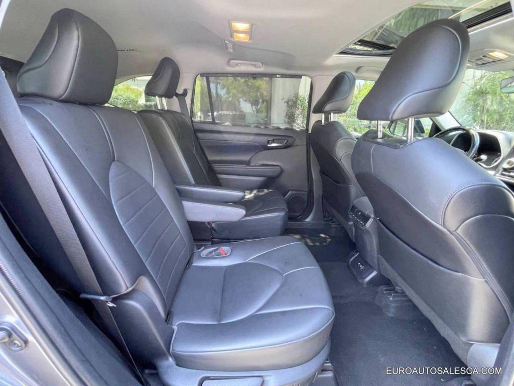 used 2021 Toyota Highlander car, priced at $27,500