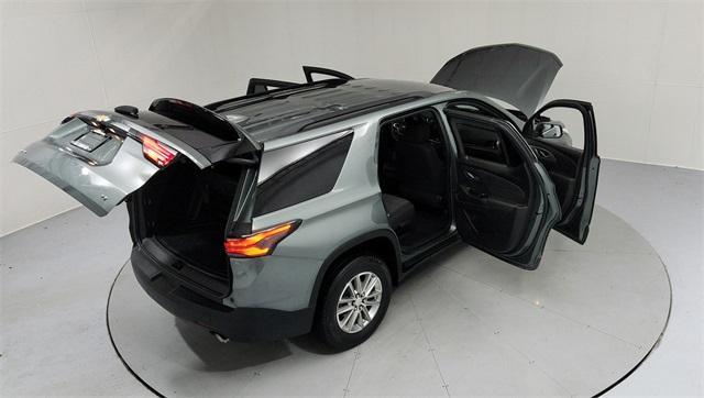 used 2022 Chevrolet Traverse car, priced at $30,395