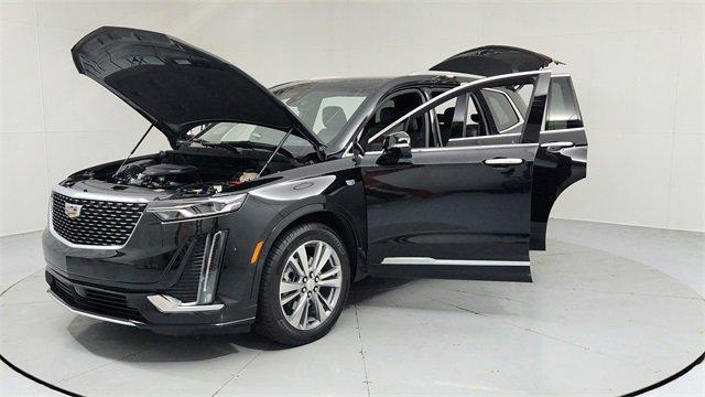 used 2022 Cadillac XT6 car, priced at $37,595