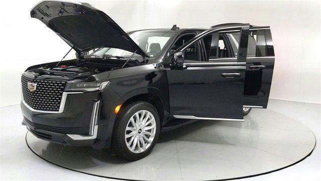 used 2023 Cadillac Escalade ESV car, priced at $81,995