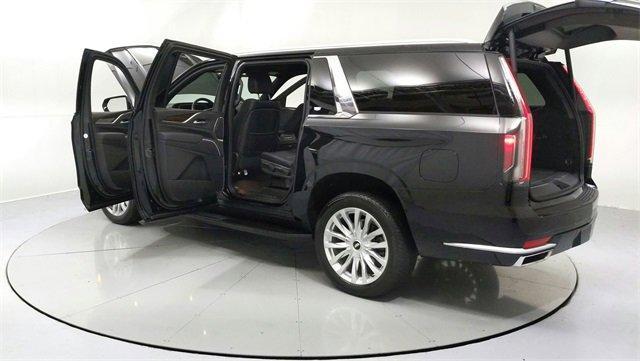 used 2023 Cadillac Escalade ESV car, priced at $81,995