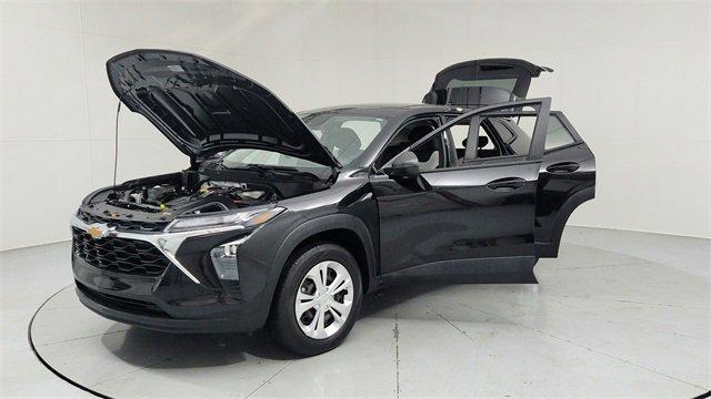 used 2024 Chevrolet Trax car, priced at $19,895