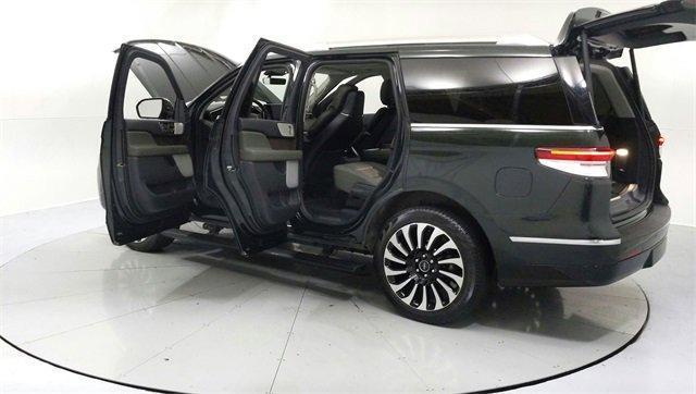 used 2022 Lincoln Navigator car, priced at $79,995