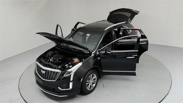 used 2023 Cadillac XT5 car, priced at $30,395