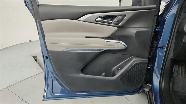 used 2025 Chevrolet Traverse car, priced at $41,595