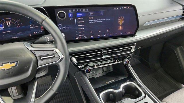 used 2025 Chevrolet Traverse car, priced at $41,595