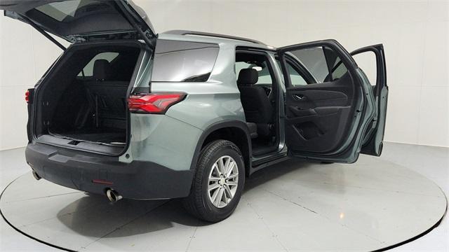 used 2023 Chevrolet Traverse car, priced at $32,995