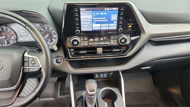 used 2022 Toyota Highlander car, priced at $33,595