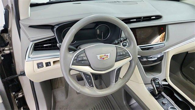 used 2023 Cadillac XT5 car, priced at $35,995