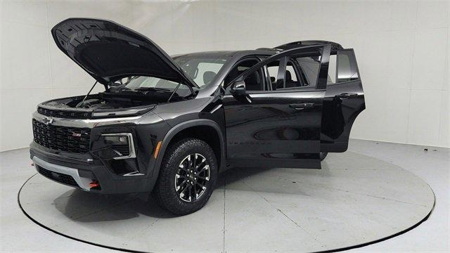 used 2024 Chevrolet Traverse car, priced at $43,995