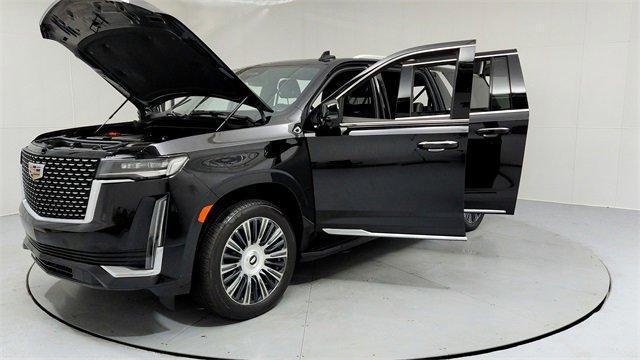 used 2022 Cadillac Escalade ESV car, priced at $66,195