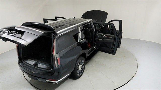 used 2022 Cadillac Escalade ESV car, priced at $66,195